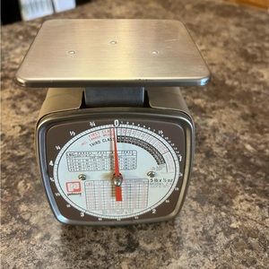 Vintage Pelouze Scale
